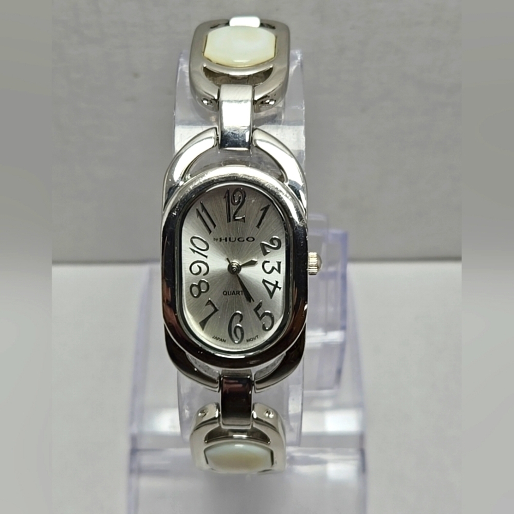 Womens Hugo Pearl Like Stones White Silver Tone Watch Bracelet New Battery